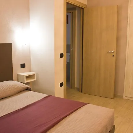 里尔普里莫索尔住宿加早餐酒店 3*