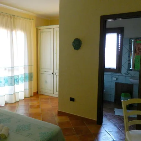 里尔普里莫索尔住宿加早餐酒店 卡斯特尔萨多